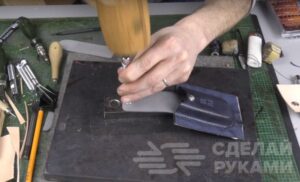 Кожаный чехол для складного ножа на пояс