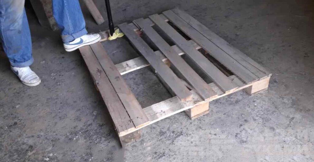 Аккуратная разборка поддонов 4 приспособления Аккуратная разборка поддонов 4 приспособления