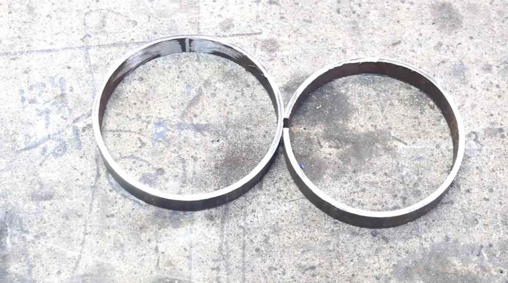 Кондуктор для изготовления кругов из наждачки для УШМ Кондуктор для изготовления кругов из наждачки для УШМ