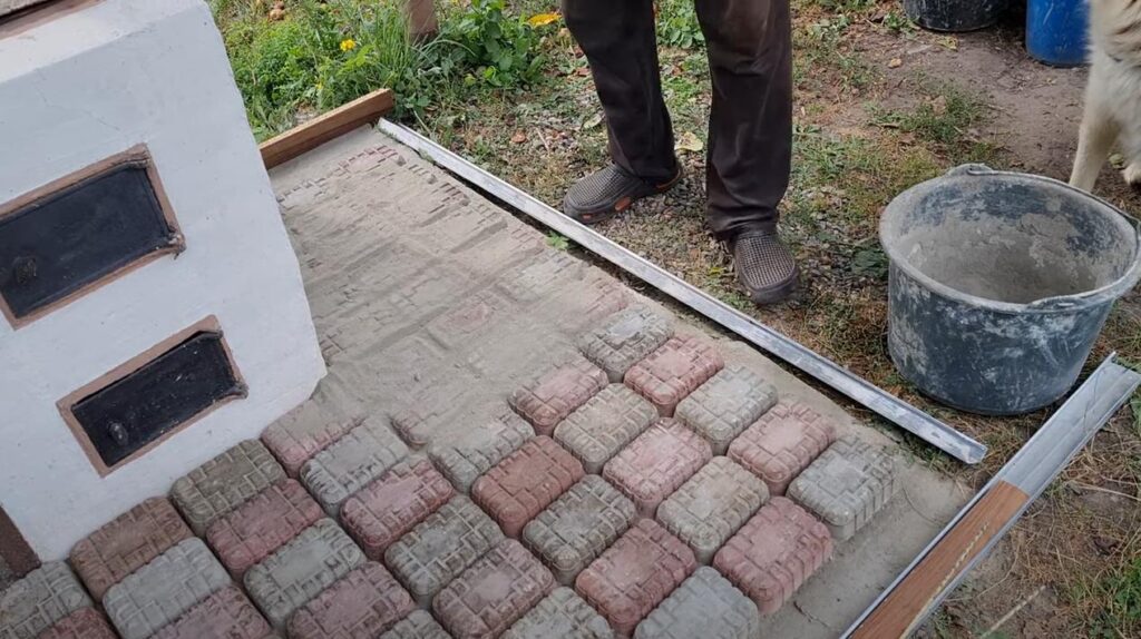 Укладка тротуарной плитки своими руками: 5 советов Укладка тротуарной плитки своими руками: 5 советов