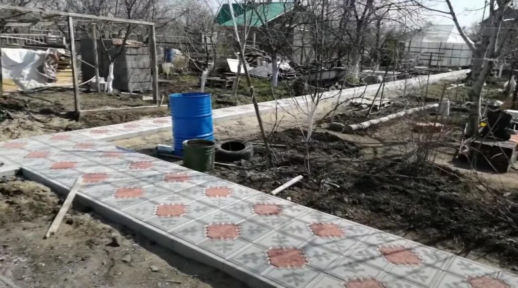 Укладка тротуарной плитки своими руками: 5 советов Укладка тротуарной плитки своими руками: 5 советов