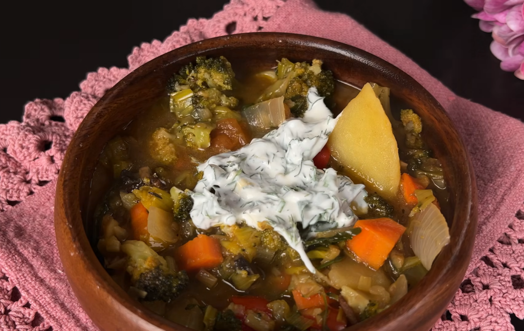 Брокколи с овощами и грибами - полезный рецепт