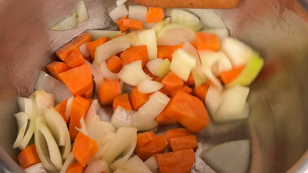 Брокколи с овощами и грибами - полезный рецепт